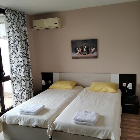 Victoria'S Apartments Nesebar Buitenkant foto