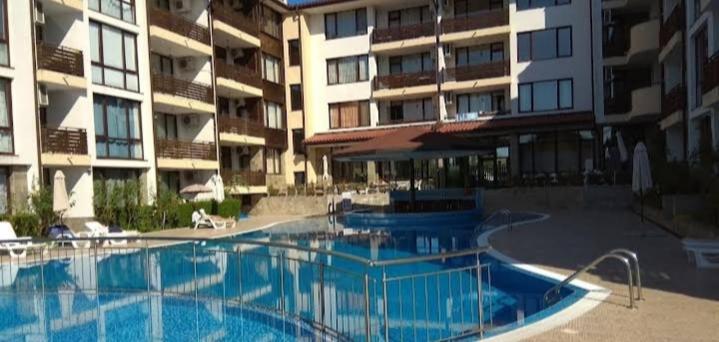 Victoria'S Apartments Nesebar Buitenkant foto