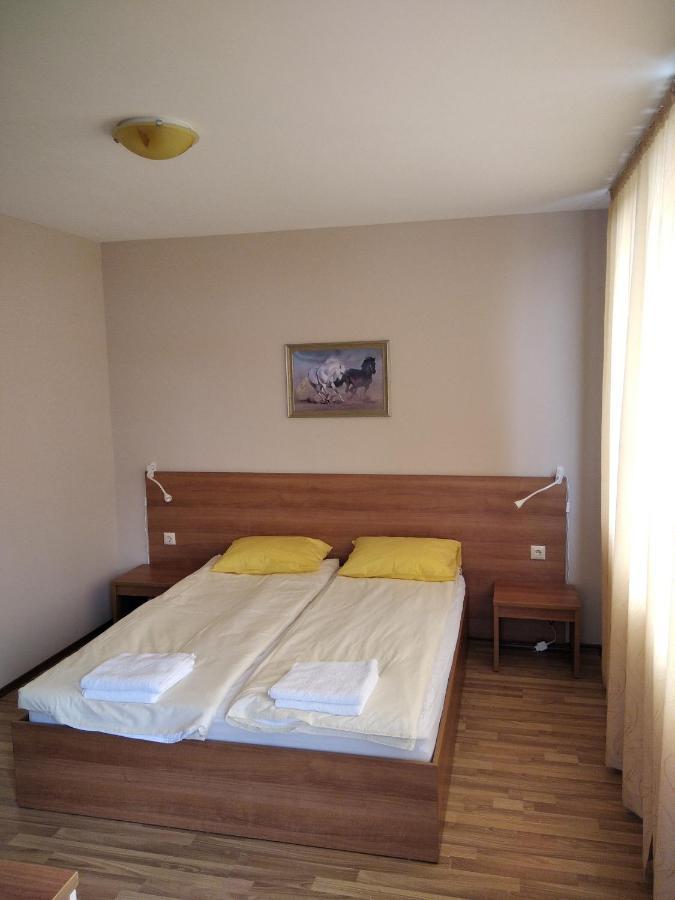 Victoria'S Apartments Nesebar Buitenkant foto
