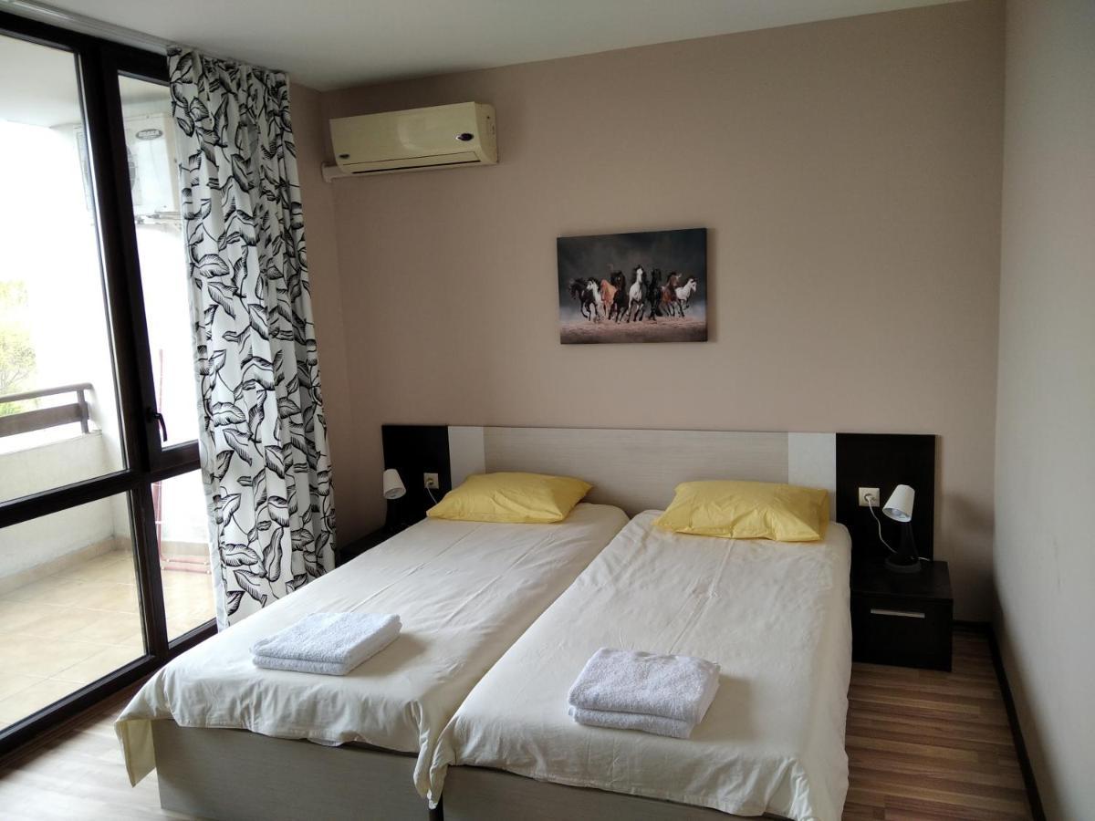 Victoria'S Apartments Nesebar Buitenkant foto